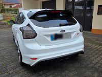 Gebraucht Ford Focus ST 275 PS (202 kW) 2014 Weiß Limousine
