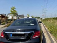 Gebraucht Mercedes E220 194 PS (142 kW) 2017 Schwarz Limousine