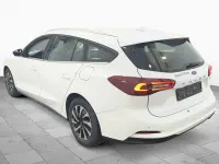Gebraucht Ford Focus Style 125 PS (91 kW) 2022 Frozen white Kombi