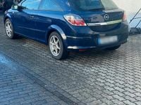 Gebraucht Opel Astra GTC 140 PS (102 kW) 2006 Blau Kleinwagen