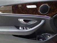 Gebraucht Mercedes E300 Avantgarde 194 PS (142 kW) 2022 Manufaktur hyazinthrot metallic Kombi