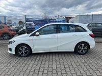 Gebraucht Mercedes B180 109 PS (80 kW) 2016 Weiß Van / Kleinbus