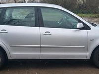 Gebraucht VW Polo 64 PS (47 kW) 2004 Silber Kleinwagen