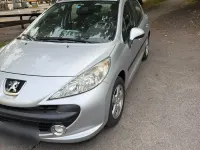 Gebraucht Peugeot 207 90 PS (66 kW) 2009 Silber Kleinwagen