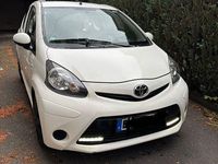 Gebraucht Toyota Aygo Cool 68 PS (50 kW) 2013 Weiß Kleinwagen
