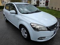 Second-hand Kia Ceed 90 CP (66 kW) 2011 Alb Hatchback