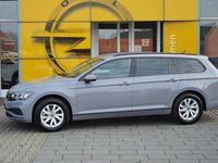 Gebraucht VW Passat 150 PS (110 kW) 2023 Mondsteingrau Kombi
