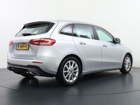 Gebraucht Mercedes B220 190 PS (139 kW) 2019 Grau Van / Kleinbus