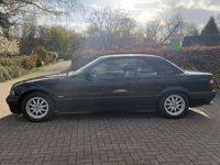 Gebraucht BMW 318 Cabriolet 116 PS (85 kW) 1997 Schwarz Cabrio