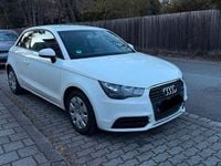 Gebraucht Audi A1 Attraction 86 PS (63 kW) 2011 Weiß Kleinwagen