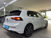 Gebraucht VW Golf VIII R-line 150 PS (110 kW) 2024 Oryxweiß perlmutteffekt Limousine