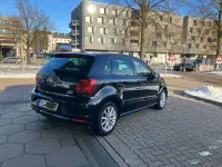 Gebraucht VW Polo LOUNGE 90 PS (66 kW) 2015 Schwarz Limousine