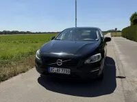 Gebraucht Volvo V60 Business Edition 150 PS (110 kW) 2015 Schwarz Kombi