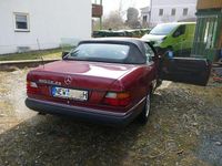 Gebraucht Mercedes E300 220 PS (161 kW) 1992 Rot Cabrio