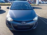 Gebraucht Hyundai i20 Edition 86 PS (63 kW) 2014 Grau Kleinwagen