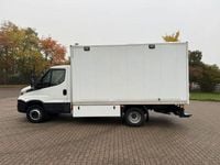 Second-hand Iveco Daily 150 CP (110 kW) 2017 Alb Van