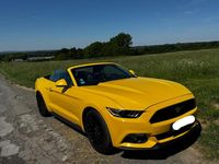 Usata Ford Mustang 317 CV (233 kW) 2017 Giallo Cabrio