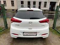 Gebraucht Hyundai i20 Passion 120 PS (88 kW) 2016 Weiß Kleinwagen