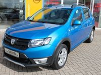 Gebraucht Dacia Sandero Stepway 90 PS (66 kW) 2014 Blau Kleinwagen