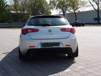 Gebraucht Alfa Romeo Giulietta Turismo 140 PS (102 kW) 2012 Silber Limousine