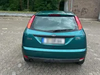 Gebraucht Ford Focus 75 PS (55 kW) 1999 Grün Limousine