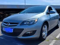 Gebraucht Opel Astra Sport 103 PS (75 kW) 2014 Silber Limousine