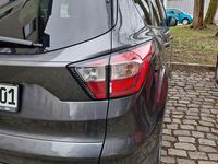 Gebraucht Ford Kuga Titanium 150 PS (110 kW) 2019 Grau SUV