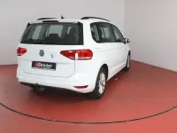 Gebraucht VW Touran 110 PS (80 kW) 2019 Pure white Van / Kleinbus