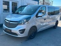 Gebraucht Opel Vivaro 120 PS (88 kW) 2019 Silber Van / Kleinbus