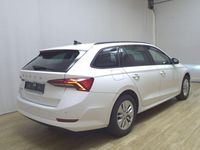 Gebraucht Skoda Octavia Ambition 150 PS (110 kW) 2022 Candy weiss Kombi