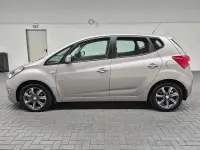 Gebraucht Hyundai ix20 125 PS (91 kW) 2017 Sandweissmet. Kleinwagen