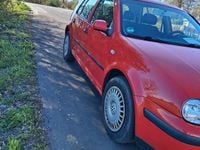 Second-hand VW Golf IV 101 CP (74 kW) 2002 Roșu Berlinǎ
