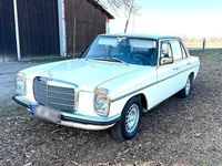 Gebraucht Mercedes 200 55 PS (40 kW) 1975 Weiß Limousine