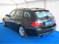 Gebraucht BMW 320 Comfort Edition 150 PS (110 kW) 2007 Schwarz metallic Kombi
