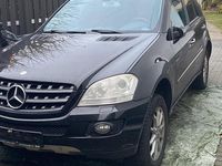 Gebraucht Mercedes ML280 190 PS (139 kW) 2005 Schwarz SUV