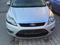 Gebraucht Ford Focus 105 PS (77 kW) 2010 Silber Limousine
