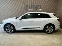 Gebraucht Audi e-tron S-Line 300 kW (408 PS) 2022 Gletscherweiß metallic SUV