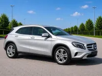Gebraucht Mercedes GLA180 122 PS (89 kW) 2016 Silber SUV