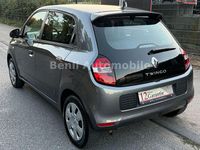 Gebraucht Renault Twingo Life 69 PS (50 kW) 2017 Grau Kleinwagen