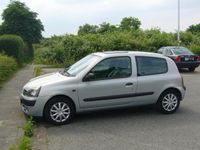 Gebraucht Renault Clio II Expression 82 PS (60 kW) 2002 Silber Limousine