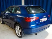 Gebraucht Audi A3 Attraction 105 PS (77 kW) 2013 Blau Kleinwagen