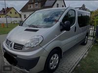 Gebraucht Renault Trafic 115 PS (84 kW) 2014 Silber Van / Kleinbus