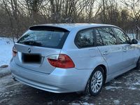 Gebraucht BMW 318 143 PS (105 kW) 2008 Silber Kombi