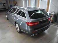 Gebraucht Mercedes E220 194 PS (142 kW) 2020 Selenitgrau Kombi