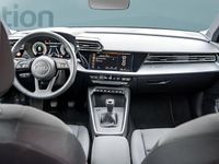 Gebraucht Audi A3 116 PS (85 kW) 2025 Grau Limousine