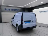 Gebraucht VW Caddy 75 PS (55 kW) 2022 Candyweiß Van / Kleinbus