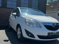 Gebraucht Opel Meriva 101 PS (74 kW) 2013 Weiß Van / Kleinbus