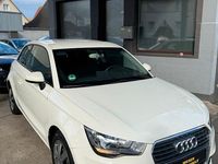 Gebraucht Audi A1 Attraction 86 PS (63 kW) 2013 Weiß Kleinwagen