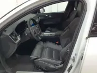 Gebraucht Volvo V60 Plus 197 PS (144 kW) 2023 Weiß Kombi
