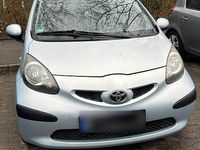 Gebraucht Toyota Aygo 68 PS (50 kW) 2005 Blau Kleinwagen